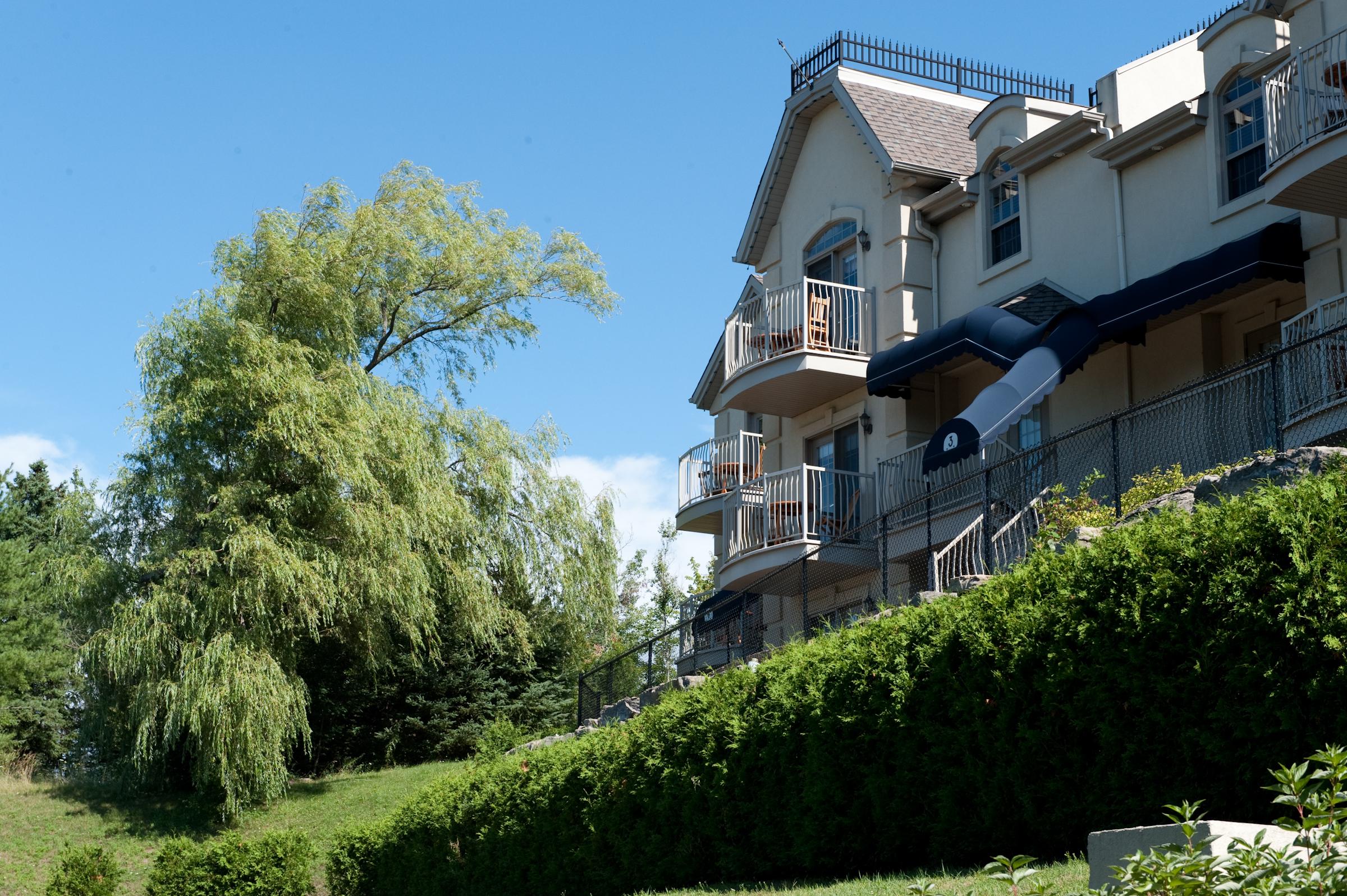 Hotel St-Sauveur Saint-Sauveur-des-Monts Exterior foto